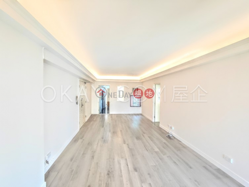 HK$ 48,000/ month Dragonview Court, Western District Nicely kept 3 bedroom with sea views, balcony | Rental