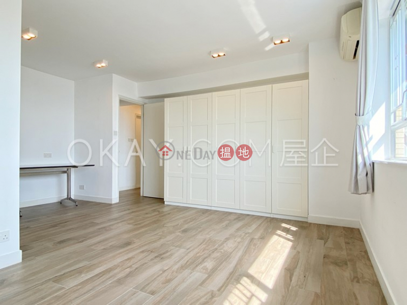 HK$ 60,000/ month | Block 45-48 Baguio Villa, Western District Efficient 3 bedroom with balcony & parking | Rental