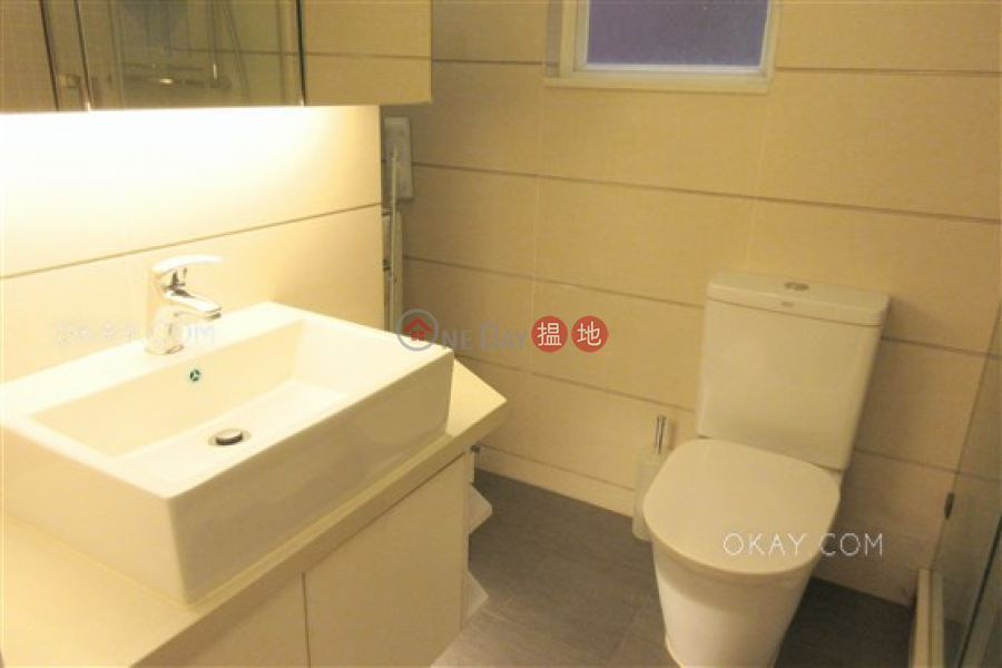 Generous 2 bedroom in Wan Chai | For Sale | Yee On Mansion 宜安大廈 Sales Listings