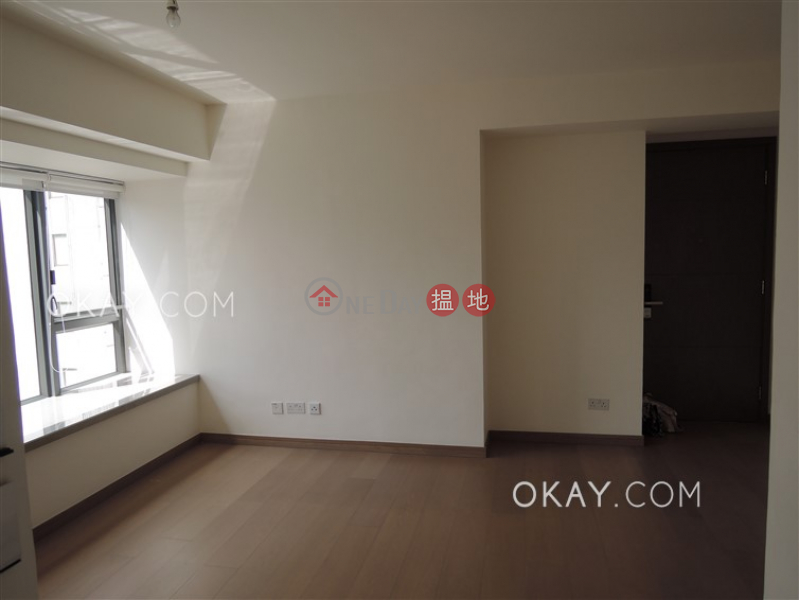 Popular 3 bedroom on high floor with balcony | Rental | Centre Point 尚賢居 Rental Listings