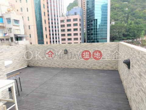 Charming 2 bedroom on high floor with rooftop | Rental | Antung Building 安東大廈 _0