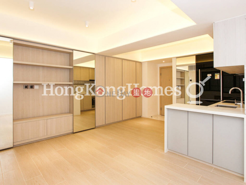 3 Bedroom Family Unit for Rent at Kiu Hing Mansion, 14 King\'s Road | Eastern District | Hong Kong, Rental HK$ 32,000/ month