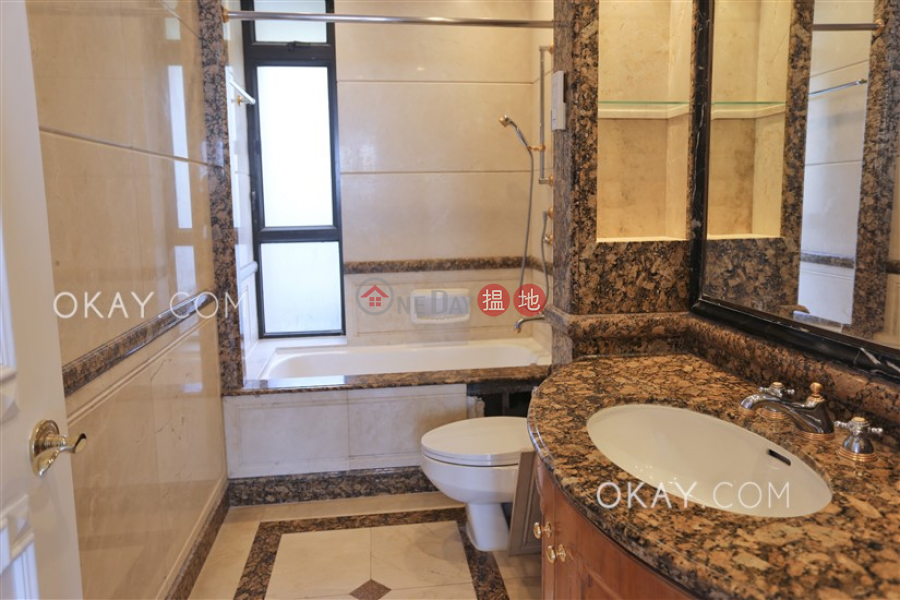 3房2廁,極高層,星級會所,連車位譽皇居出租單位12地利根德里 | 中區-香港-出租-HK$ 122,000/ 月