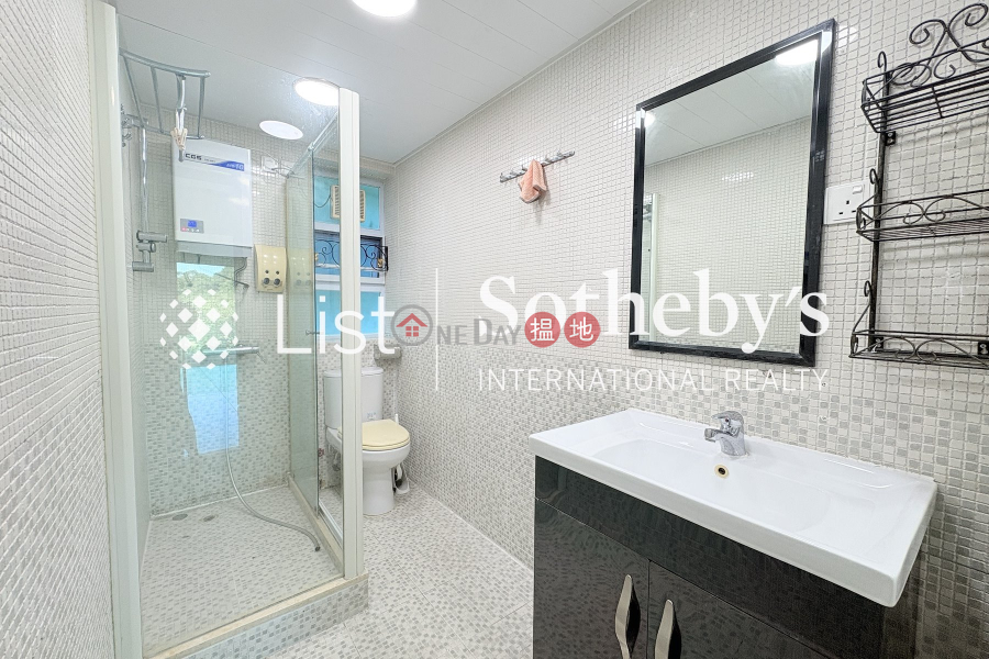 Property for Rent at Sheung Yeung Village House with more than 4 Bedrooms | Sheung Yeung Village House 上洋村村屋 Rental Listings