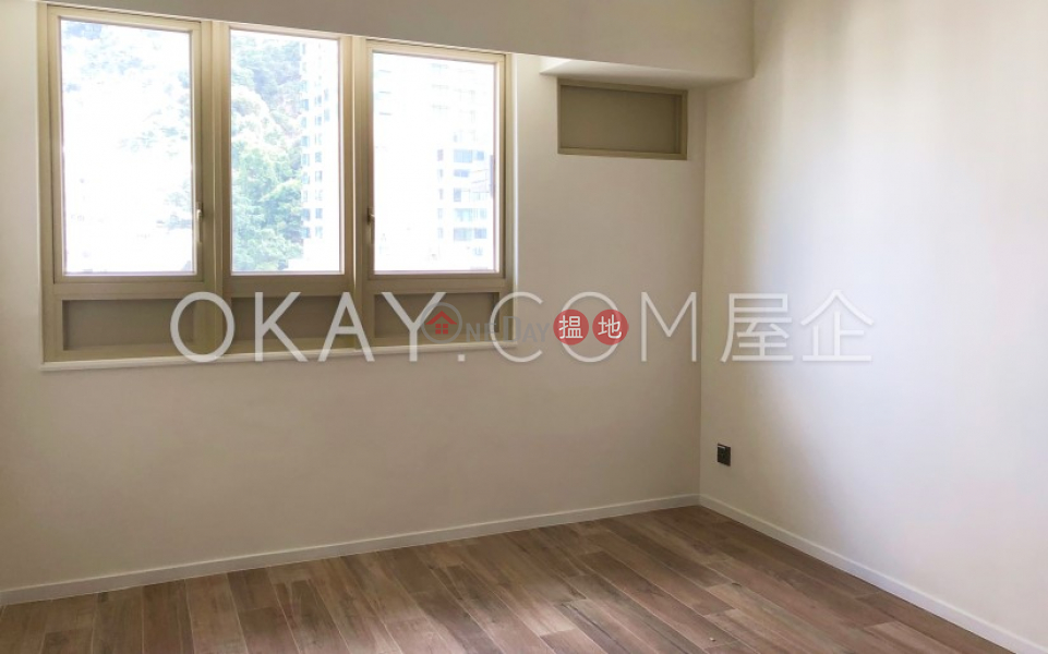 HK$ 98,000/ month St. Joan Court, Central District | Exquisite 3 bedroom on high floor with balcony | Rental