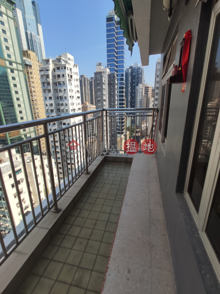 HK$ 23,000/ month, Johnson Mansion | Western District High floor 3 Bedrooms with balcony