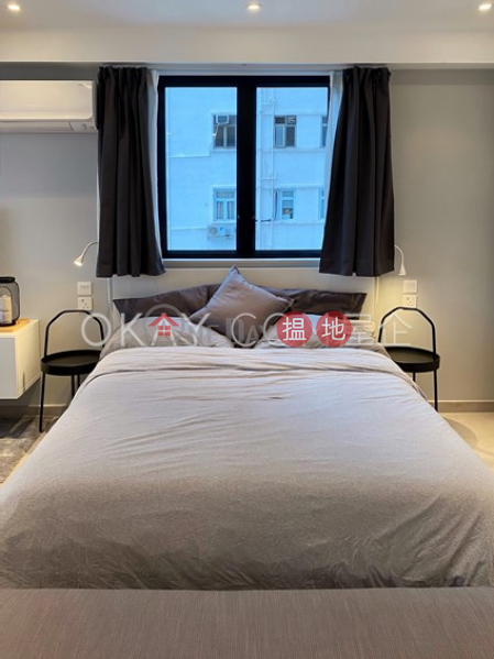 HK$ 30,000/ month | Jadestone Court | Western District, Popular high floor in Mid-levels West | Rental