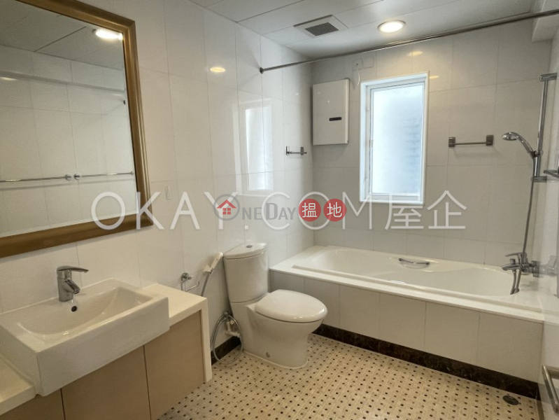 HK$ 100,000/ month | Stanley Green, Southern District | Gorgeous 3 bedroom with terrace & parking | Rental