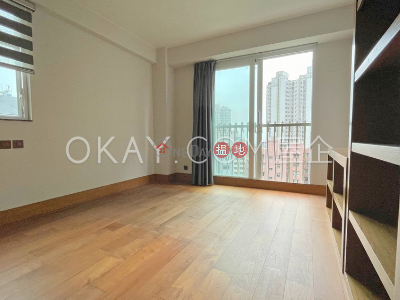 HK$ 17M, Skyview Cliff Western District, Unique 3 bedroom in Mid-levels West | For Sale