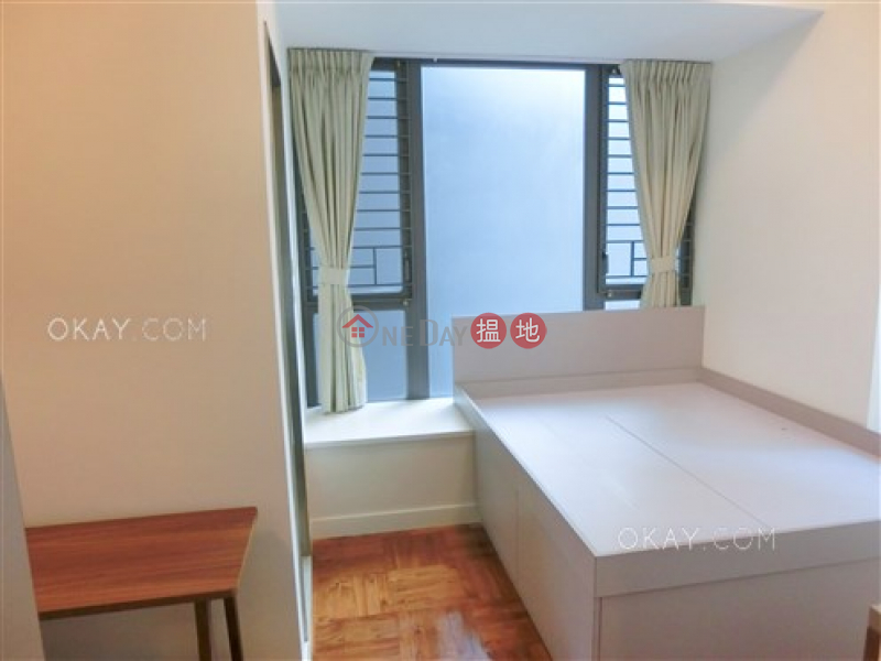 Intimate 2 bedroom with balcony | Rental, 18 Catchick Street 吉席街18號 Rental Listings | Western District (OKAY-R294111)