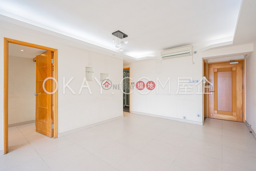 Efficient 2 bedroom with balcony & parking | For Sale | Block 45-48 Baguio Villa 碧瑤灣45-48座 Sales Listings
