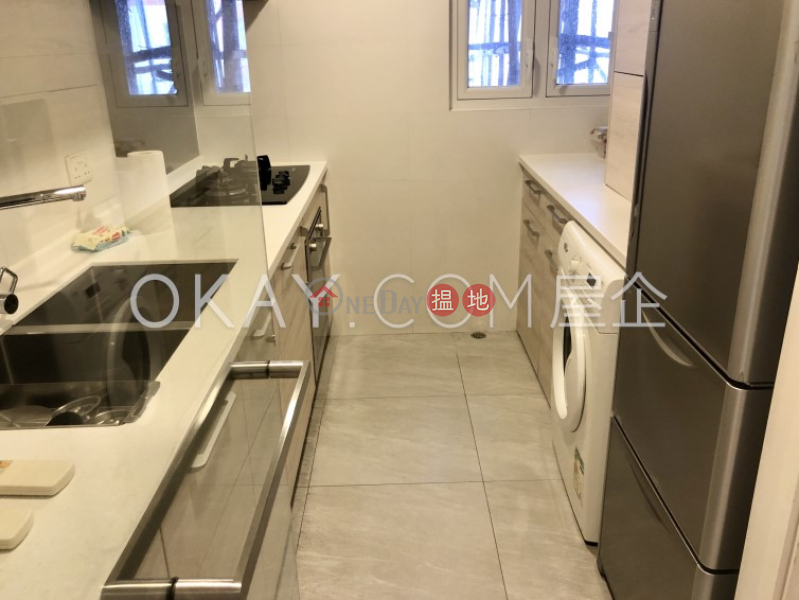 Elegant 3 bedroom with balcony | Rental, Hamilton Mansion 美登大廈 Rental Listings | Wan Chai District (OKAY-R369897)