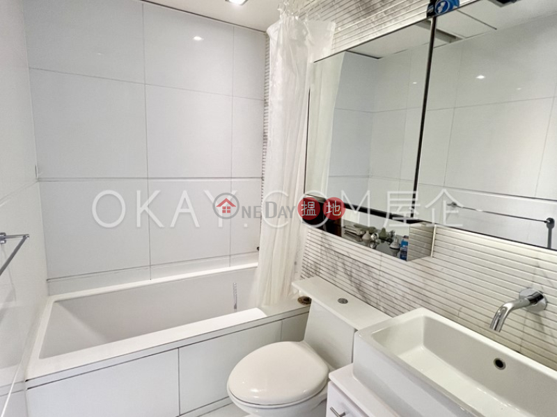 HK$ 12.5M, Discovery Bay, Phase 14 Amalfi, Amalfi Three Lantau Island Gorgeous 3 bedroom with terrace & balcony | For Sale