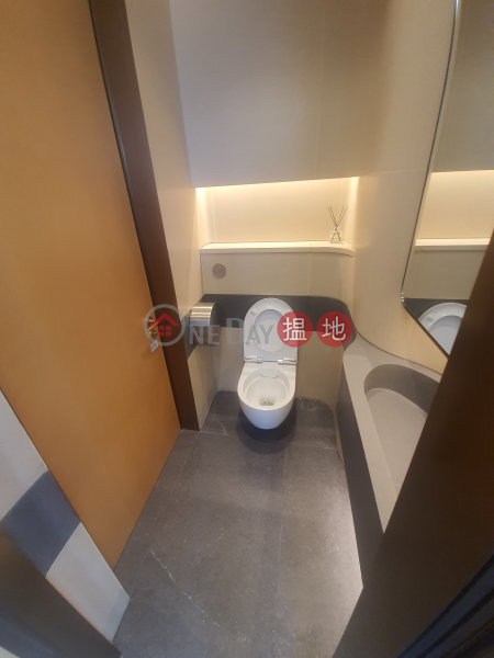 HK$ 61,300/ month, 369 Hennessy Road | Wan Chai District Tel 98755238