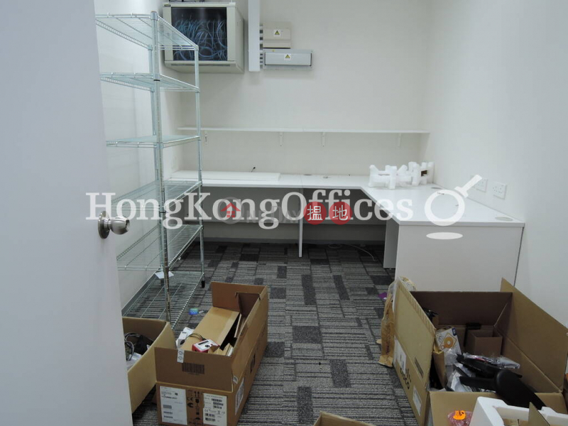 HK$ 86,350/ month Sino Plaza Wan Chai District, Office Unit for Rent at Sino Plaza