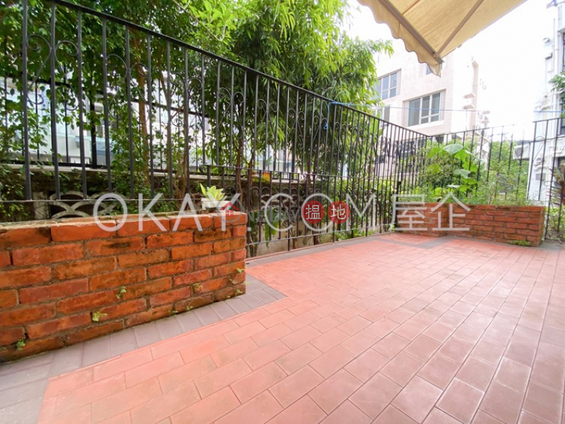 Luxurious 3 bedroom with terrace & parking | For Sale | Country Villa 翠谷別墅 Sales Listings
