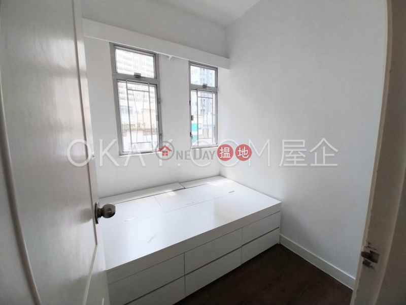 HK$ 27,500/ month Jing Tai Garden Mansion, Western District | Elegant 3 bedroom with balcony | Rental
