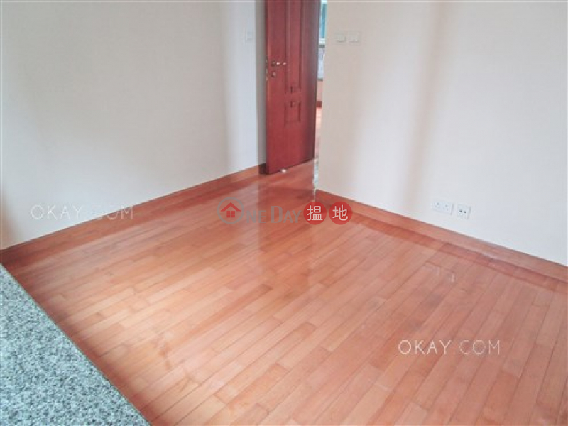 Luxurious 2 bedroom with balcony | Rental 2 Park Road | Western District, Hong Kong Rental HK$ 29,000/ month