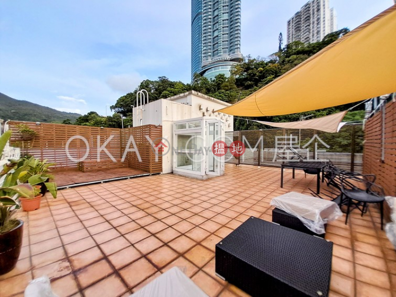 Luxurious 3 bed on high floor with rooftop & balcony | Rental | 35-41 Village Terrace 山村臺35-41號 Rental Listings