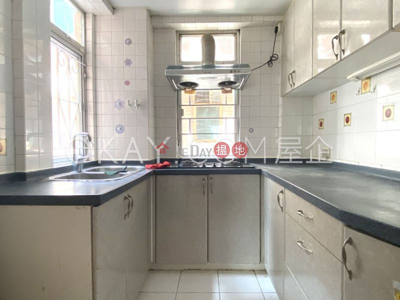 Regent Court | Low Residential Sales Listings HK$ 8.88M