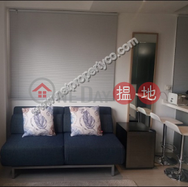 1-bedroom penthouse with rooftop for lease in Sai Wan | True Light Building 真光大廈 _0