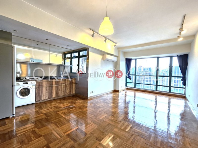 Rare 2 bedroom on high floor with parking | For Sale | Caroline Garden 加路連花園 Sales Listings