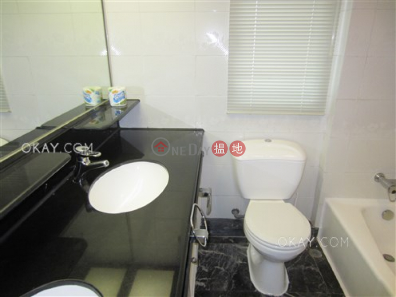 HK$ 95,000/ month | Dynasty Court Central District, Luxurious 3 bed on high floor with harbour views | Rental