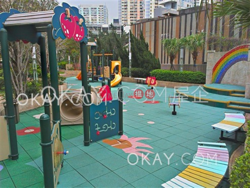 Property Search Hong Kong | OneDay | Residential | Sales Listings, Tasteful 2 bedroom on high floor with balcony | For Sale