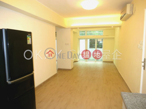 Stylish 3 bedroom with terrace | For Sale | 3 U Lam Terrace 裕林臺3號 _0