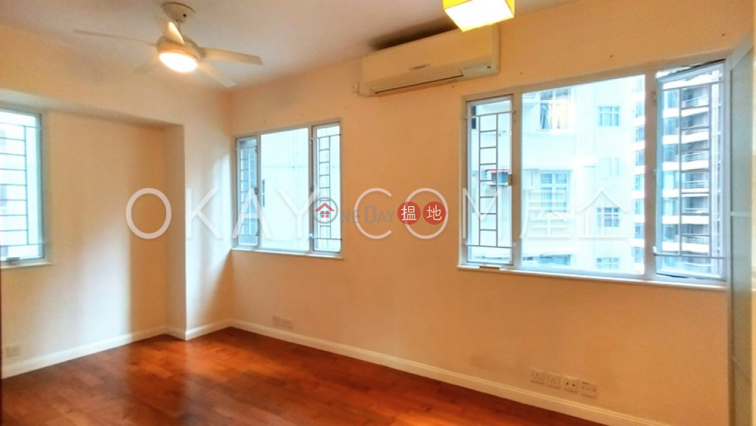 Tasteful 2 bedroom with balcony | For Sale | Garfield Mansion 嘉輝大廈 Sales Listings