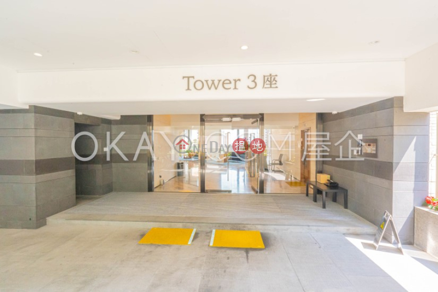Gorgeous 4 bedroom on high floor with parking | For Sale | Tregunter 地利根德閣 Sales Listings