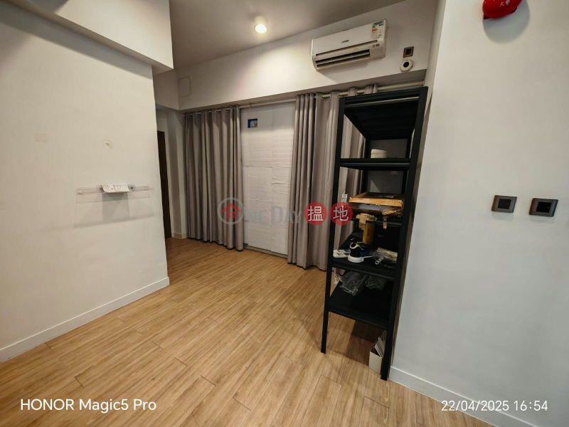 The Icon | Middle | Industrial | Rental Listings HK$ 13,500/ month