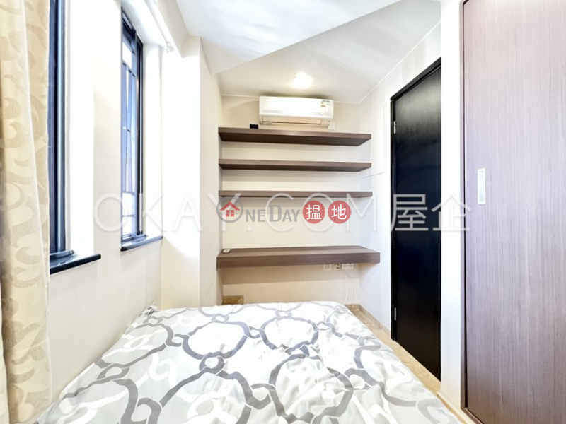 HK$ 10.2M, Honor Villa Central District, Tasteful 2 bedroom on high floor | For Sale