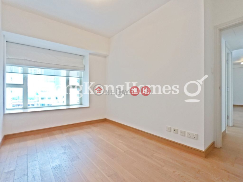 HK$ 48,000/ month Centrestage, Central District 3 Bedroom Family Unit for Rent at Centrestage