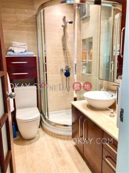 HK$ 22M | Phase 1 Beach Village, 43 Seabird Lane Lantau Island Lovely 5 bedroom on high floor with sea views & terrace | For Sale