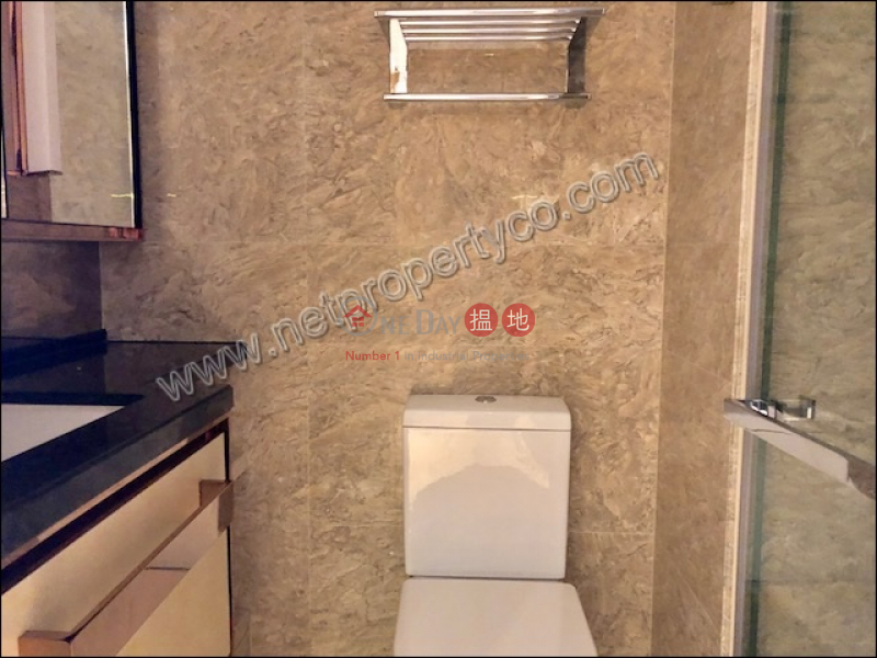 HK$ 17,200/ month | 8 Mui Hing Street | Wan Chai District, Apartment for Rent in Happy Valley