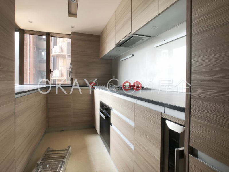 HK$ 36,000/ month | Block 3 New Jade Garden, Chai Wan District, Tasteful 3 bedroom with balcony | Rental