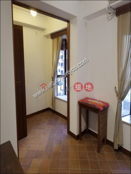 1 Large Bedroom Unit in Mid-Level Central for Rent | Golden Pavilion 金庭居 Rental Listings