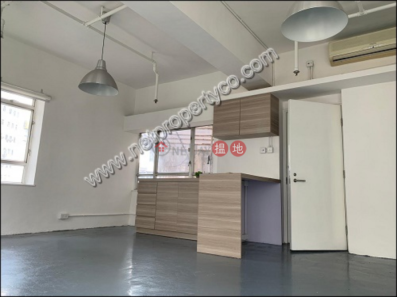 Nice decorated office for Lease in Sai Ying Pun, 16 Sutherland Street | Western District | Hong Kong Rental HK$ 36,000/ month