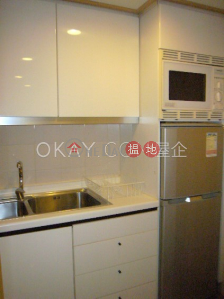 HK$ 34,000/ month Convention Plaza Apartments, Wan Chai District Charming 1 bedroom with sea views | Rental