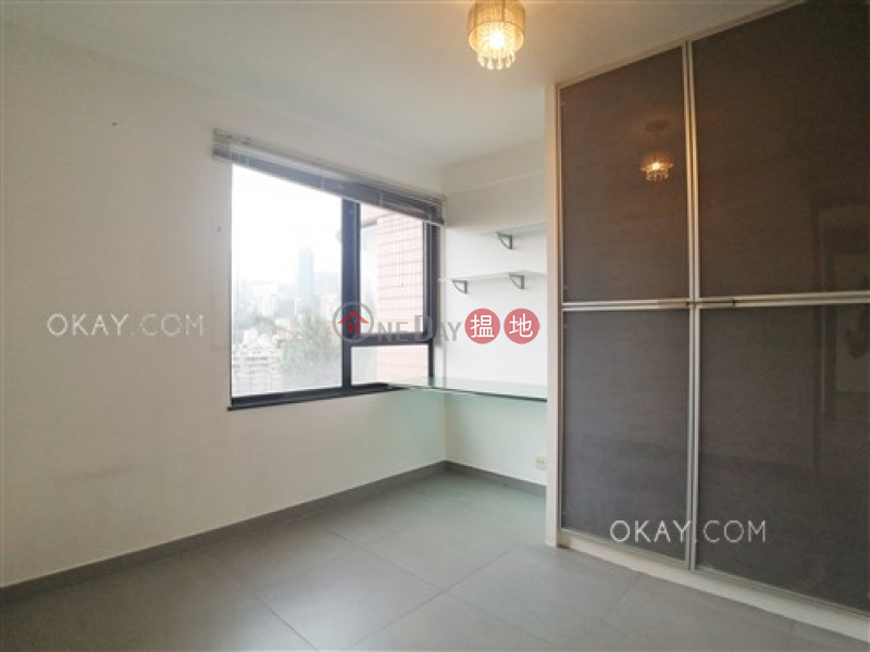 HK$ 35,000/ month, Greencliff | Wan Chai District | Unique 2 bedroom with parking | Rental