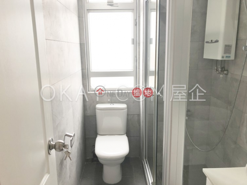 Efficient 3 bed on high floor with balcony & parking | Rental | Wing Hong Mansion 永康大廈 Rental Listings