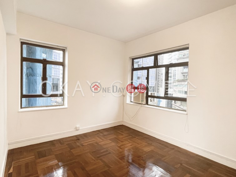 HK$ 32,000/ month | Merry Court | Western District Rare 3 bedroom with balcony | Rental