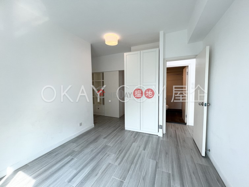 Rare 1 bedroom with parking | Rental, Hillsborough Court 曉峰閣 Rental Listings | Central District (OKAY-R27846)