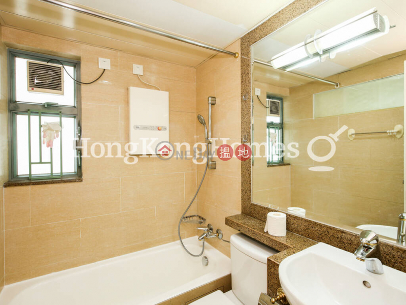 3 Bedroom Family Unit for Rent at Queen\'s Terrace | 1 Queens Street | Western District, Hong Kong Rental HK$ 29,000/ month