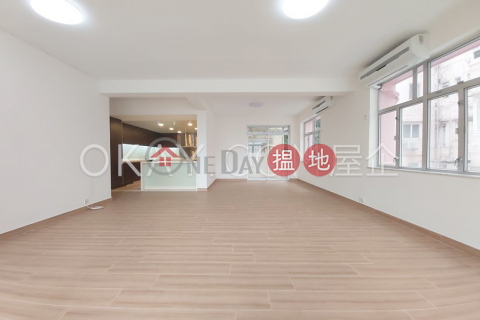 Beautiful 3 bedroom with balcony & parking | Rental | 64 Conduit Road 干德道64號 _0