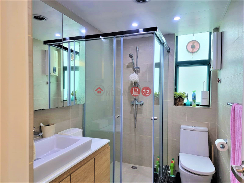 Flat with Sea View, Tai Hang Hau Village 大坑口村 Sales Listings | Sai Kung (RL1812)