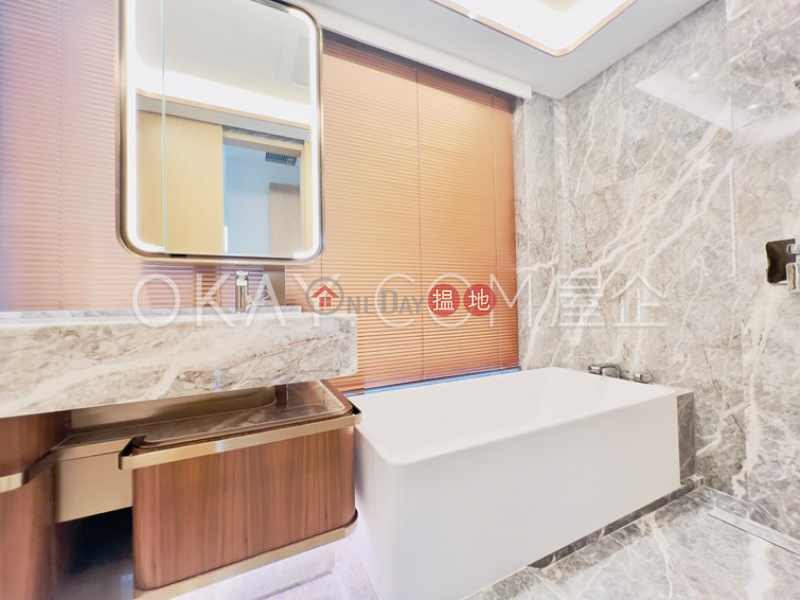 HK$ 75,000/ month 22A Kennedy Road, Central District | Stylish 3 bedroom with balcony | Rental