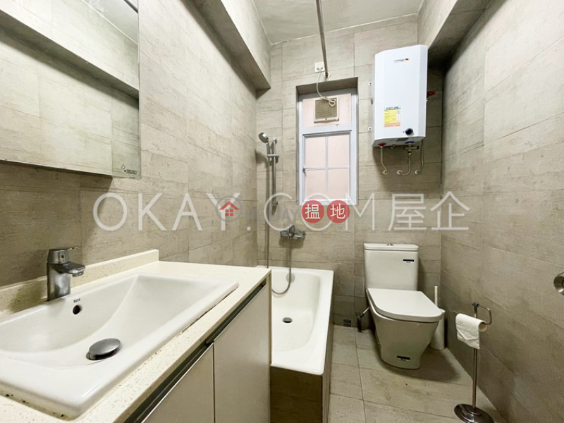 Gorgeous 2 bedroom with balcony | For Sale | Mountain View Court 峰景大廈 Sales Listings