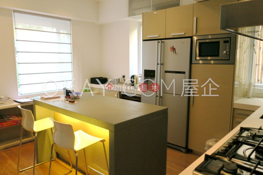 HK$ 23.5M, Hanwin Mansion, Western District | Gorgeous 2 bedroom with terrace | For Sale